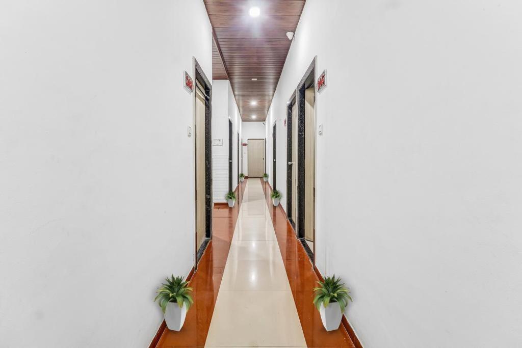 Hotel Kailash Park- Near International Airport Mumbai Exterior photo